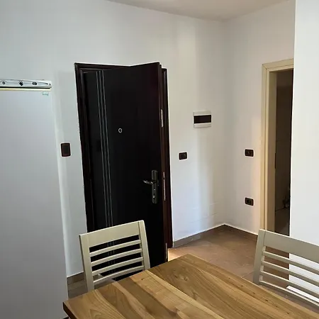 Ap 8 Apartment *