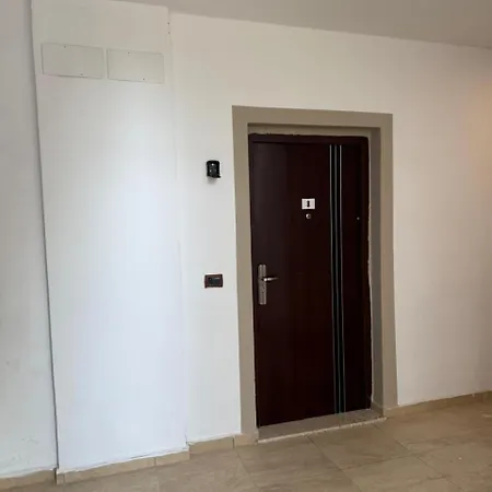 Ap 8 Second Floor Апартаменты Голем
