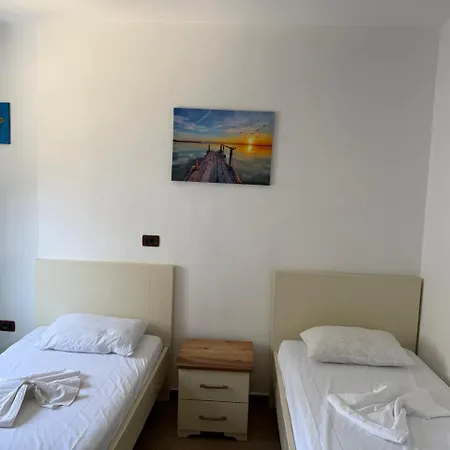 Apartment Ap 8 *